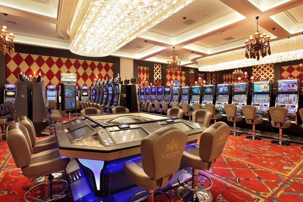 Royal Plaza Hotel And Casino 卡普恰盖 外观 照片