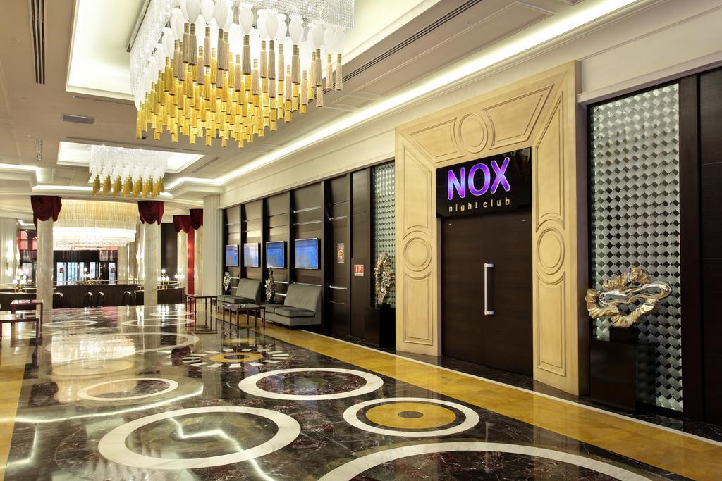 Royal Plaza Hotel And Casino 卡普恰盖 外观 照片