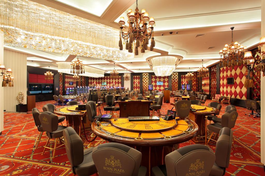 Royal Plaza Hotel And Casino 卡普恰盖 外观 照片