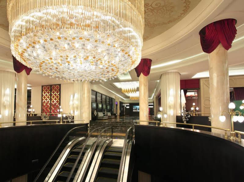 Royal Plaza Hotel And Casino 卡普恰盖 外观 照片