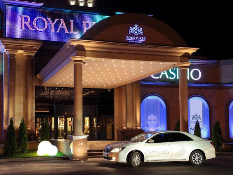 Royal Plaza Hotel And Casino 卡普恰盖 外观 照片